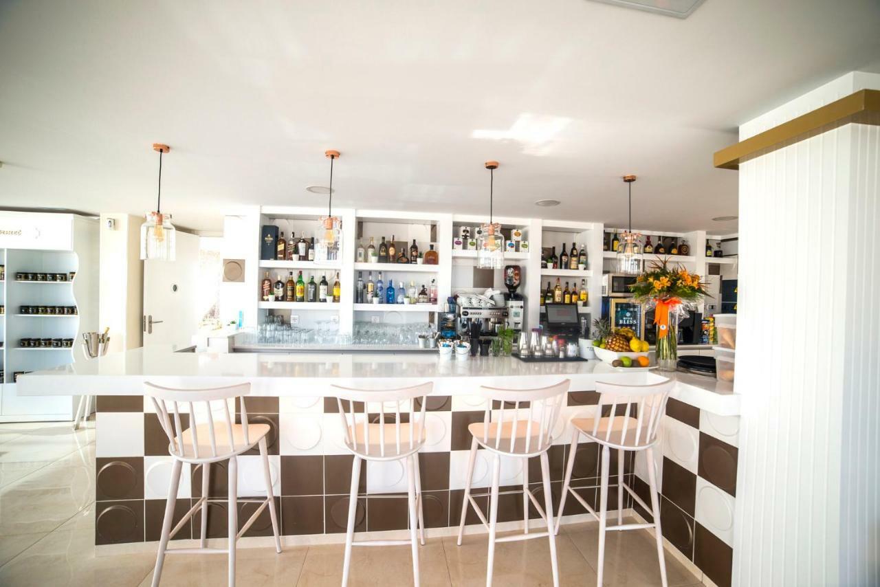Hotel Boutique Tao Caleta Mar Коралео Екстериор снимка